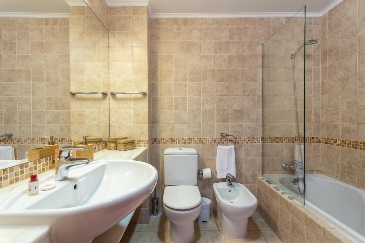 Host Wise - Bright Cozy Flats W Terrace & Pool Apartment Quarteira Bagian luar foto