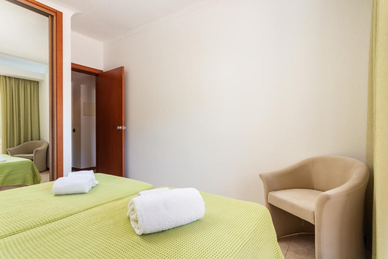 Host Wise - Bright Cozy Flats W Terrace & Pool Apartment Quarteira Bagian luar foto