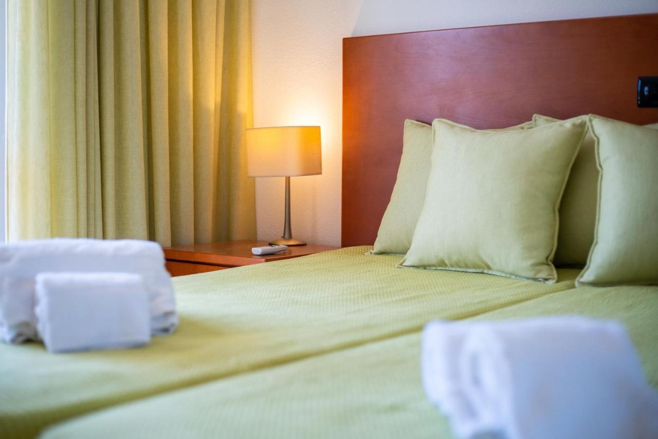 Host Wise - Bright Cozy Flats W Terrace & Pool Apartment Quarteira Bagian luar foto