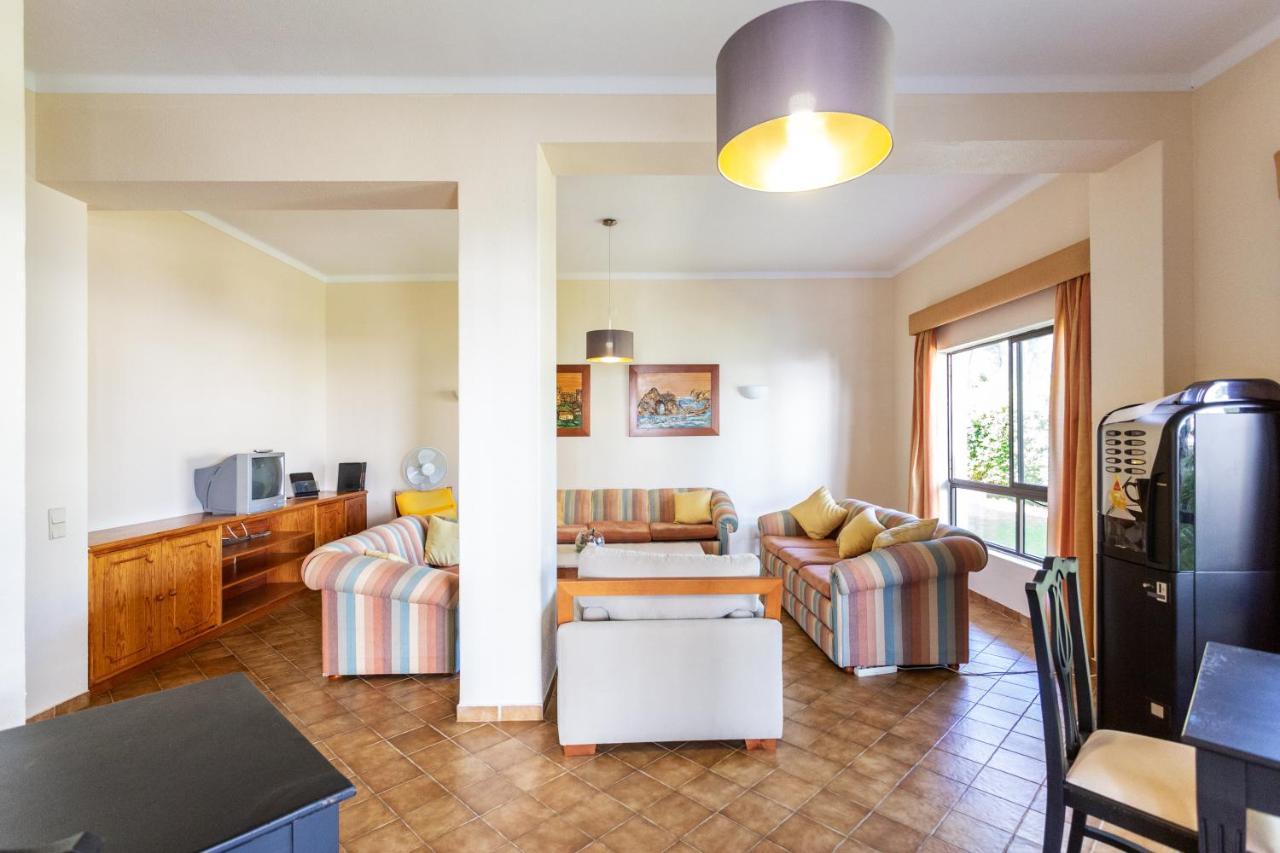 Host Wise - Bright Cozy Flats W Terrace & Pool Apartment Quarteira Bagian luar foto
