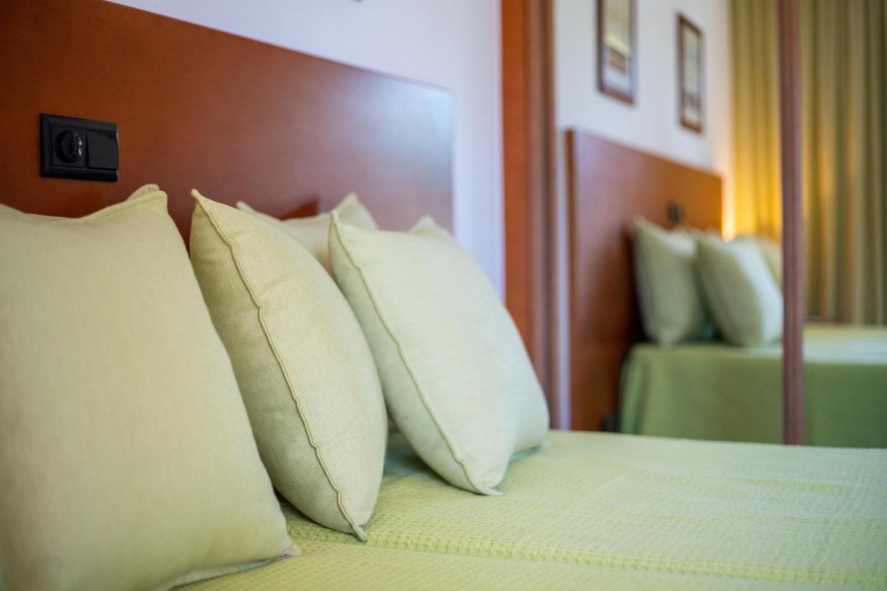 Host Wise - Bright Cozy Flats W Terrace & Pool Apartment Quarteira Bagian luar foto