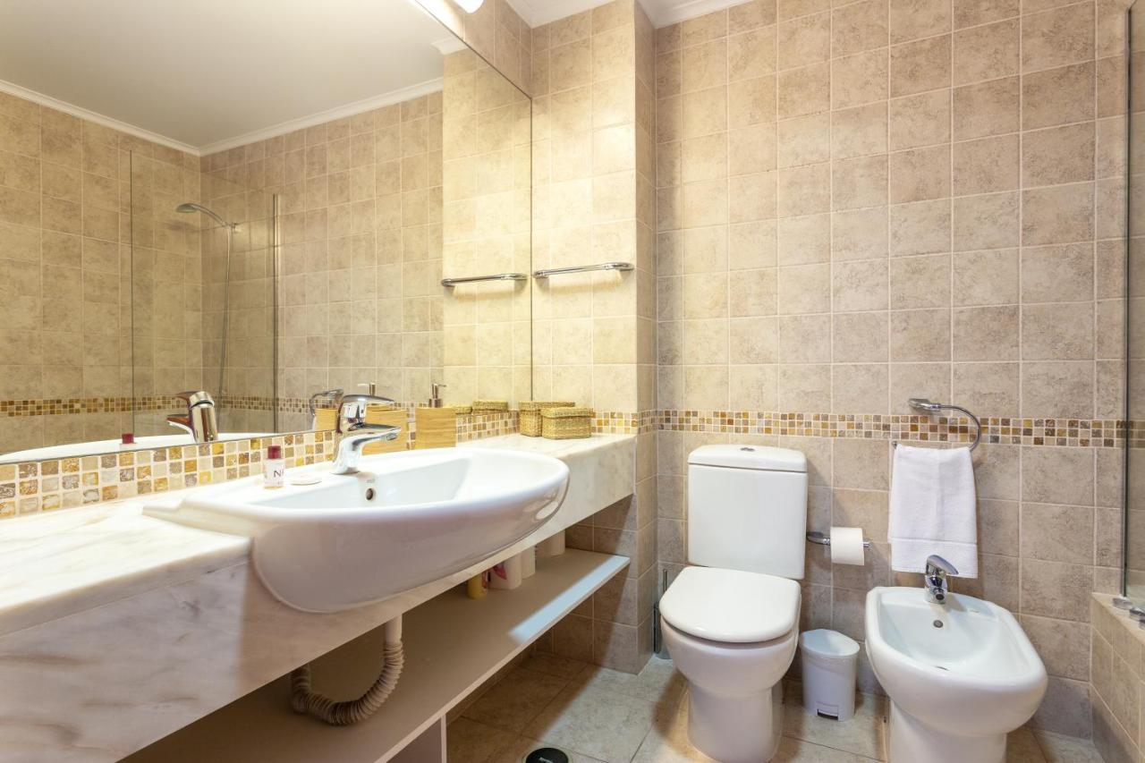 Host Wise - Bright Cozy Flats W Terrace & Pool Apartment Quarteira Bagian luar foto